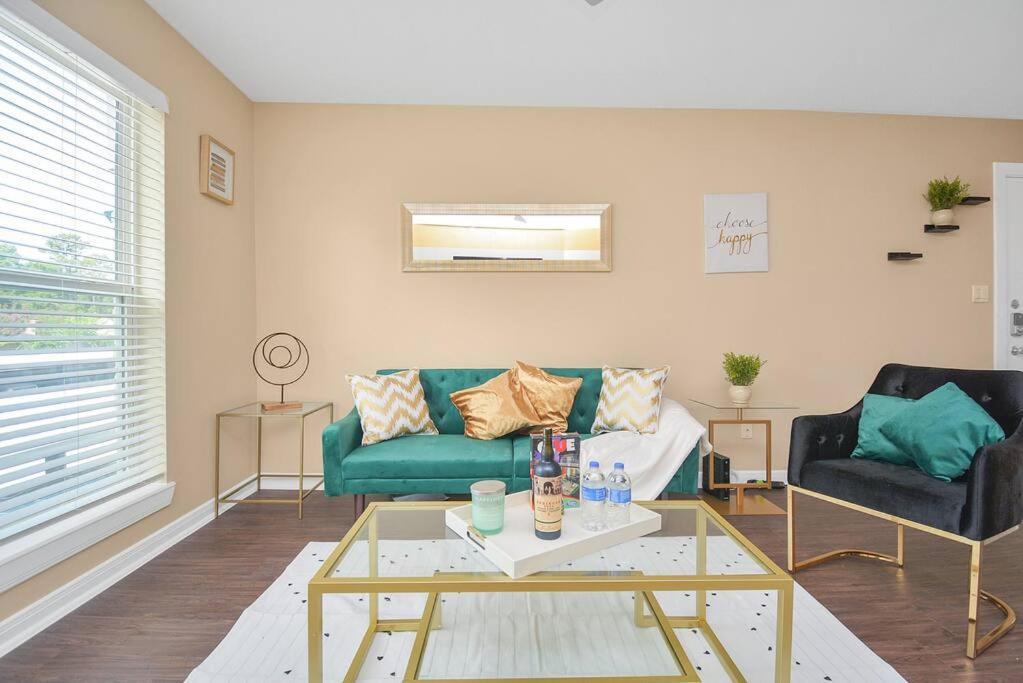 Luxury 2br 2b Wi-fi ,parking & Style Pool Apartment Houston
