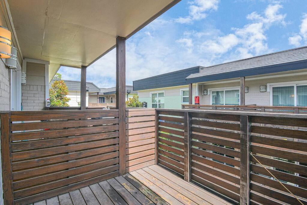 Luxury 2br 2b Wi-fi ,parking & Style Pool * Houston